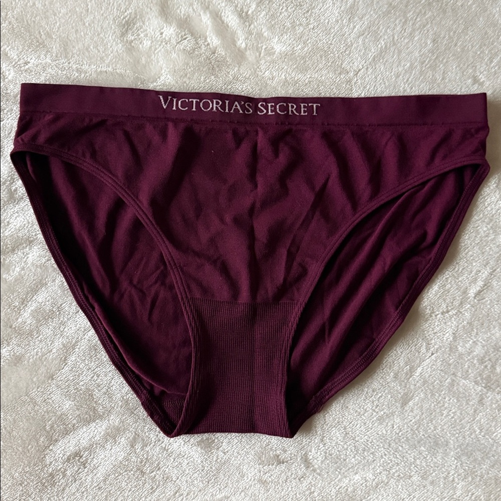 Victoria's Secret Seamless Bikini Panty Burgundy Size L